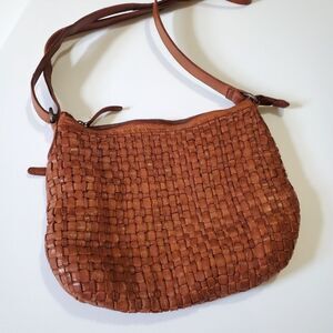 Vilenca Holland crossbody woven brown leather bag